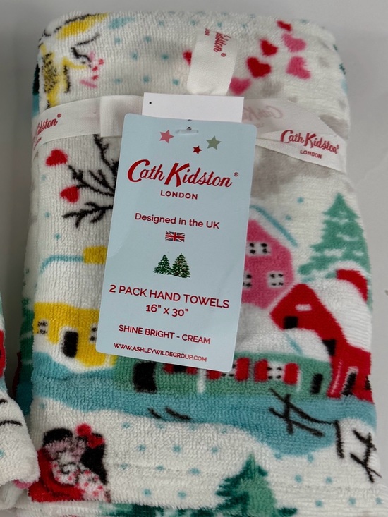 Cath Kidston Other - 2 PC Cath Kidston Cream Holiday Village Hand Towels - Nostalgic Snowy Scene